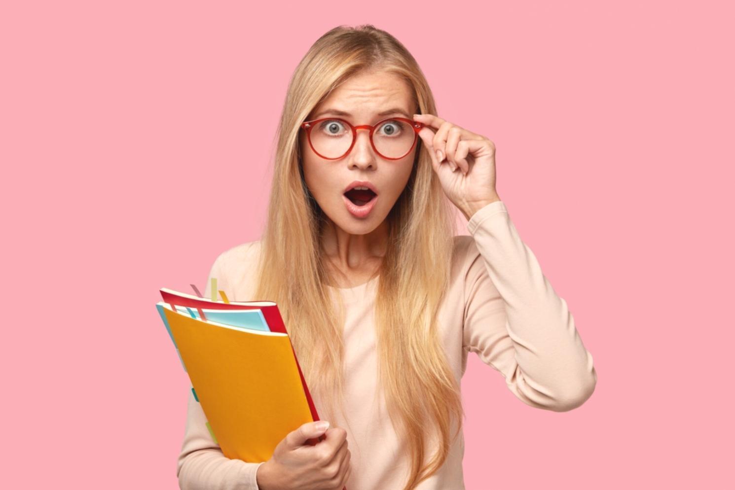 Sesi diskusi intensif tentang strategi analisis indikator dengan mentor profesional